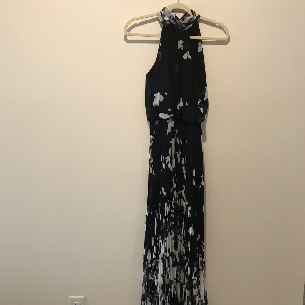 AQUA Black & White Floral Long Gown